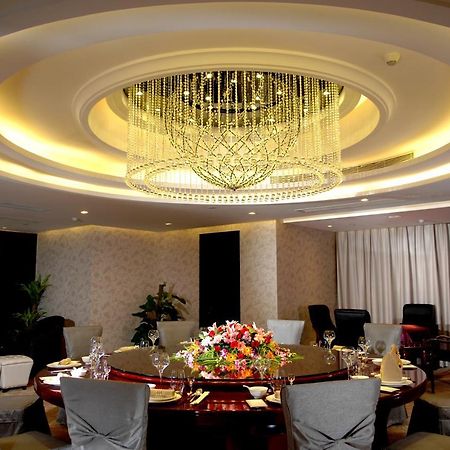 Haoyin Gloria Plaza Hotel Guangzhou Bagian luar foto