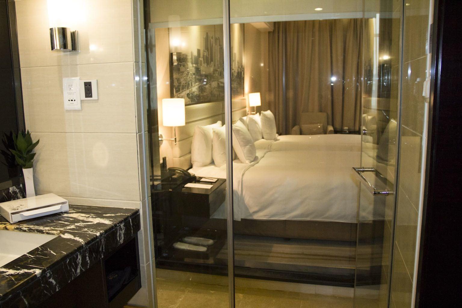 Haoyin Gloria Plaza Hotel Guangzhou Bagian luar foto