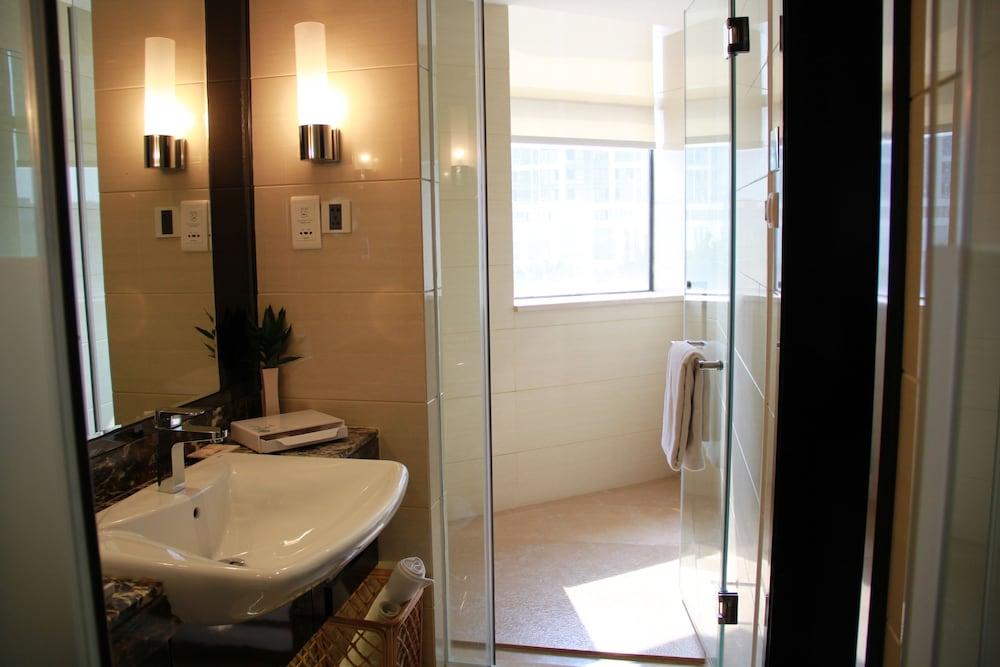 Haoyin Gloria Plaza Hotel Guangzhou Bagian luar foto
