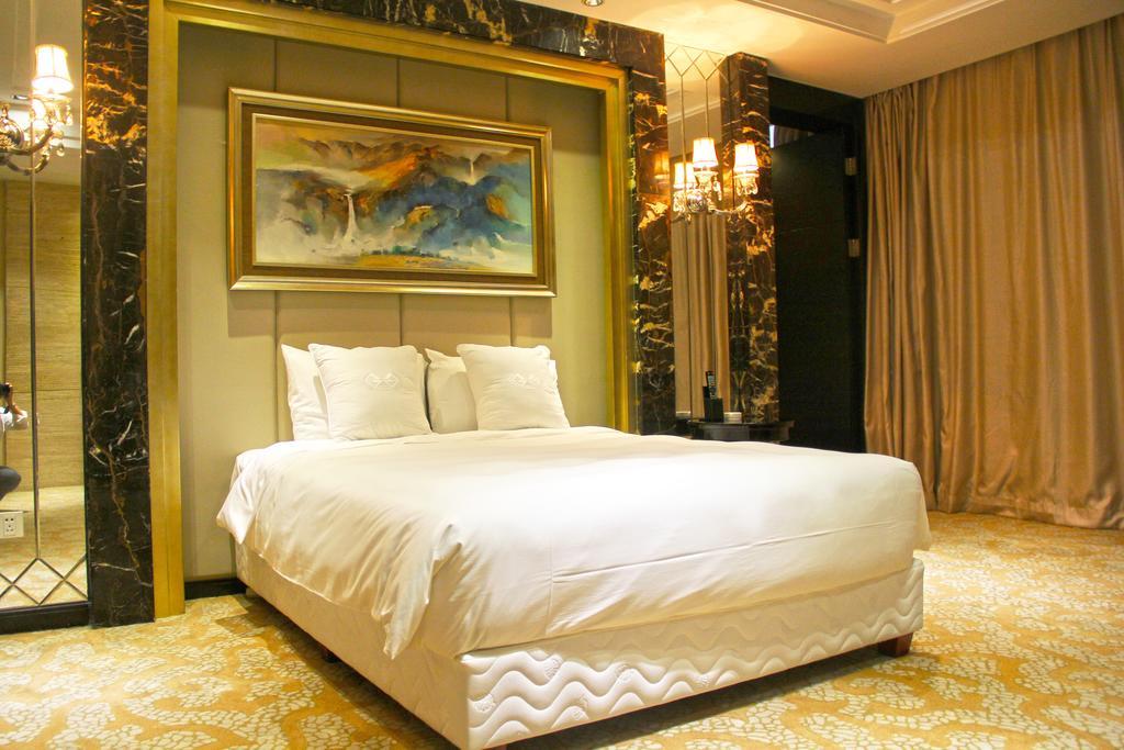 Haoyin Gloria Plaza Hotel Guangzhou Bagian luar foto