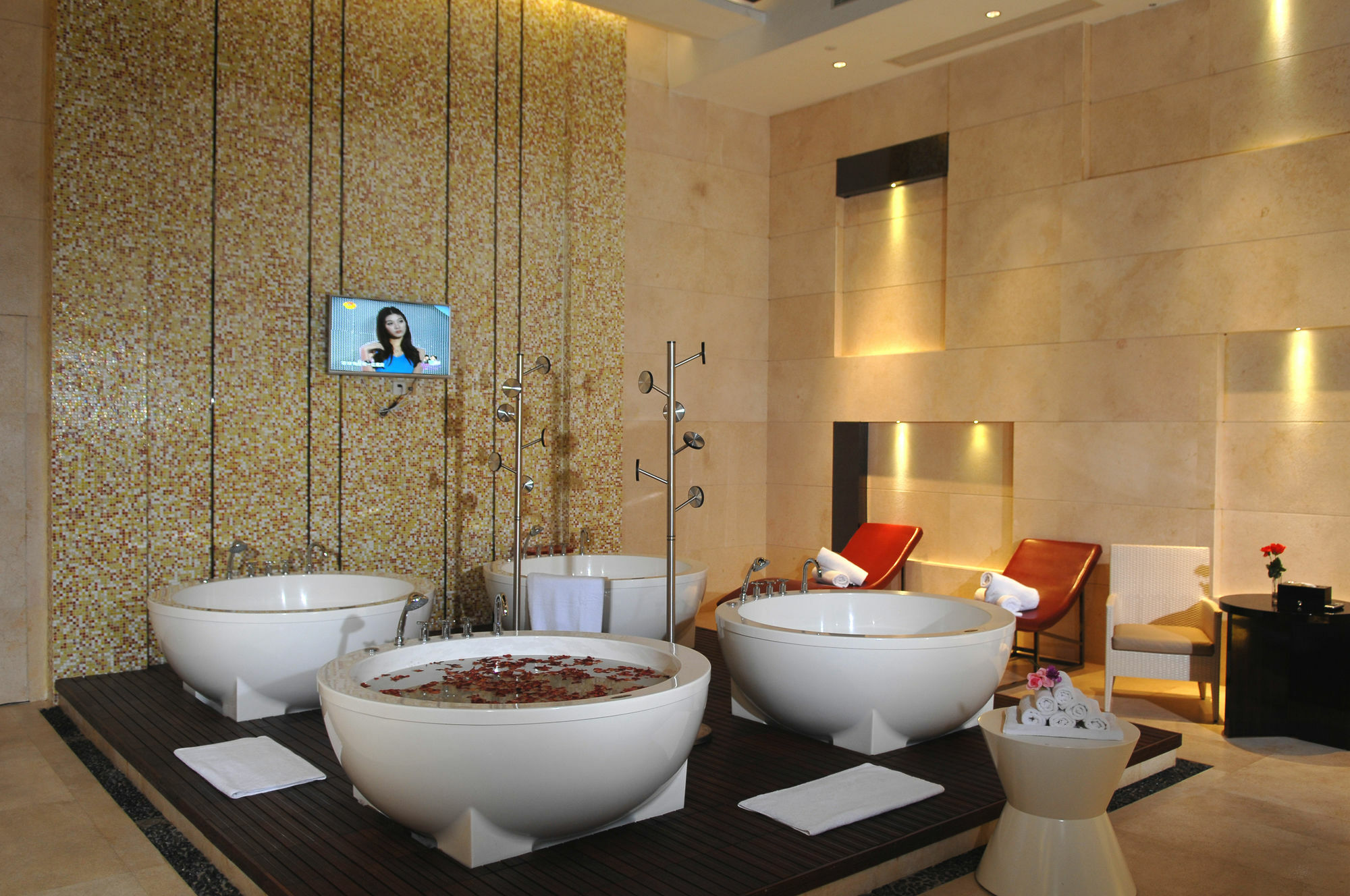 Haoyin Gloria Plaza Hotel Guangzhou Bagian luar foto