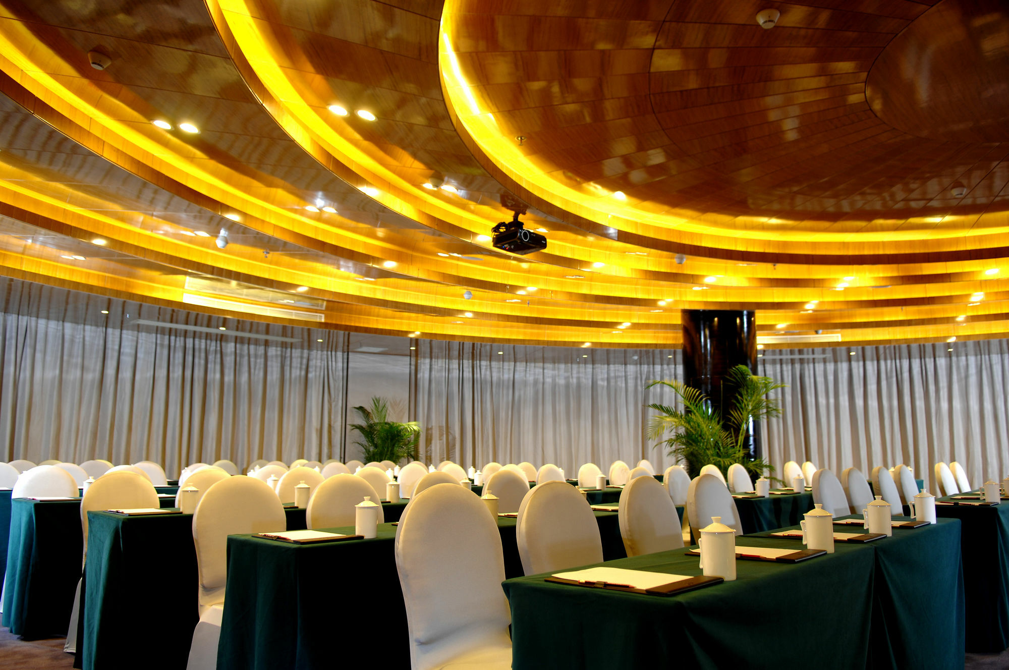 Haoyin Gloria Plaza Hotel Guangzhou Bagian luar foto
