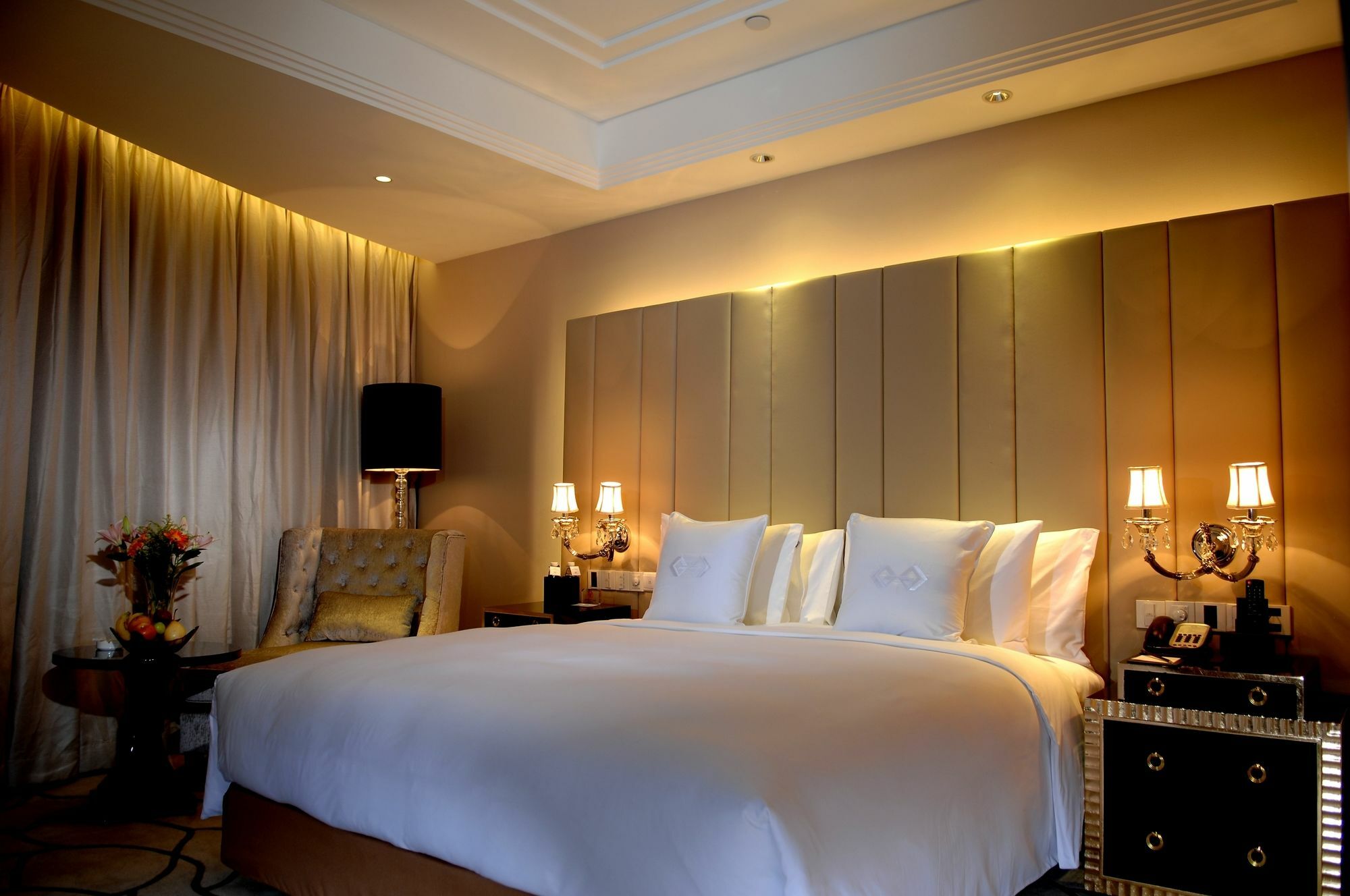 Haoyin Gloria Plaza Hotel Guangzhou Bagian luar foto