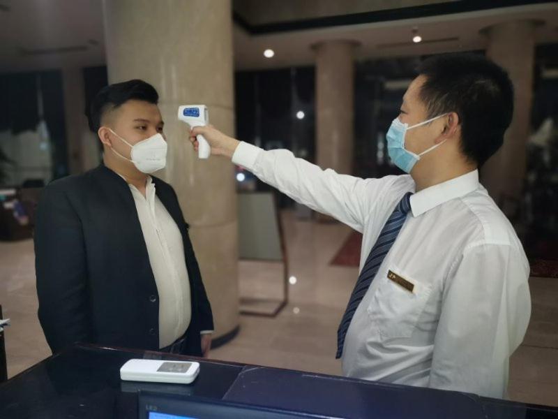 Haoyin Gloria Plaza Hotel Guangzhou Bagian luar foto